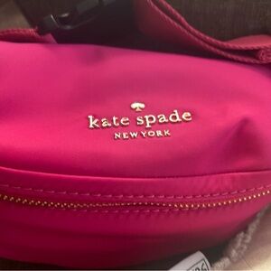 Gorgeous Hot 🔥Pink and gold hardware Fanny pack /belt bag. Beautiful 😍 color